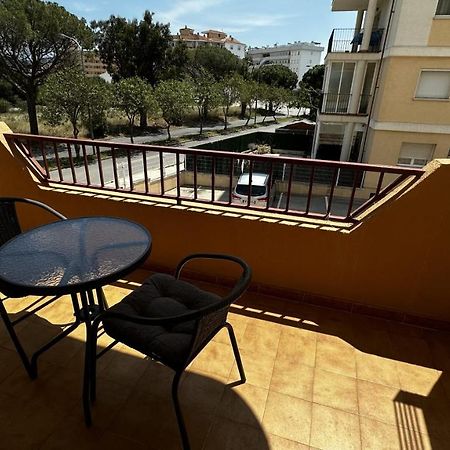 Apartamento De Playa En Santa Margarita. Rosas Exteriör bild